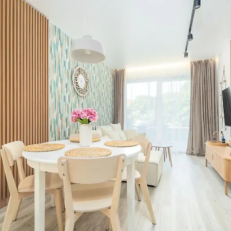 Let's Sea Z Basenem By Baltic Club דירה Gąski